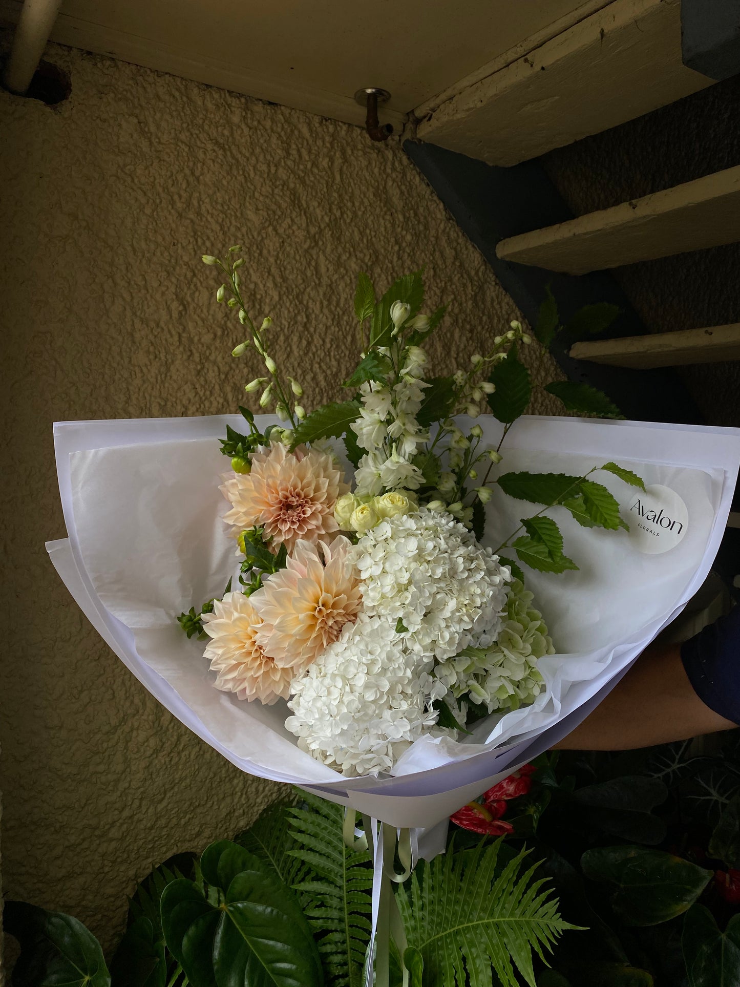 Neutral Bouquet